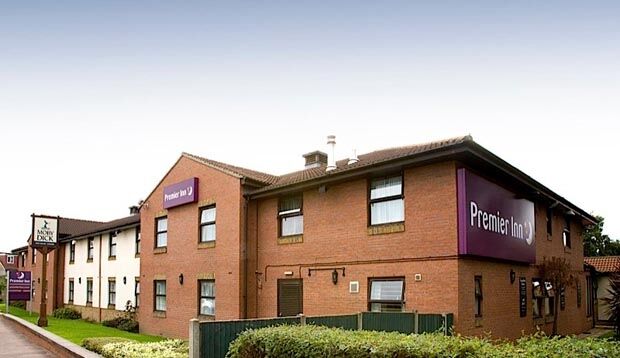 Premier Inn London Romford West Exterior foto